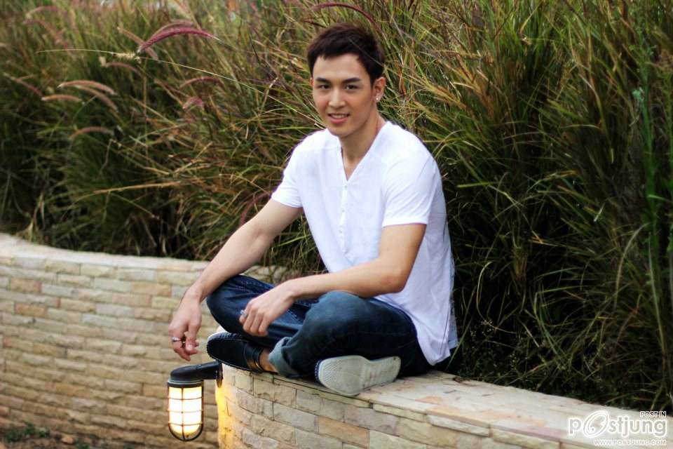 พี่ป๋อง พ่อค้าแซ่บ By มุตตา