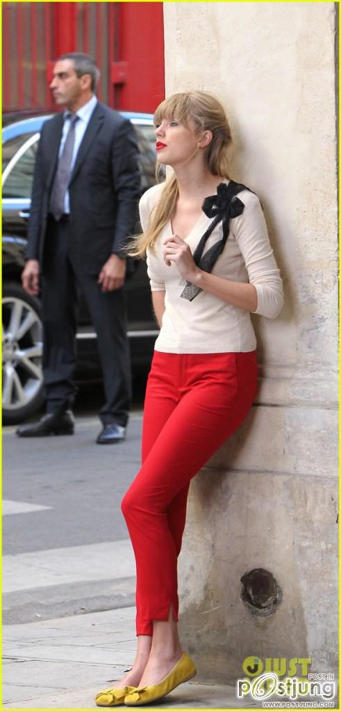Taylor Swift & Emma Stone: Lunch in Paris!