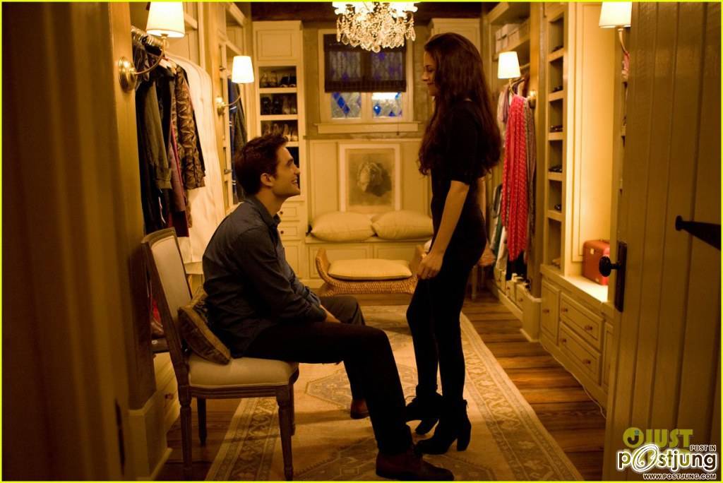 Kristen Stewart & Robert Pattinson: 'Twilight Saga: Breaking Dawn - Part 2' Final Poster Revealed!