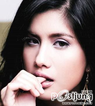 ปู ไปรยา สวนดอกไม้ :: ลูกครึ่งไทย – สวีเดน