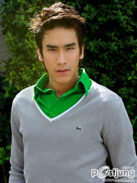 ณเดชน์ คูกิมิยะ :: ชื่อเล่น – แบร์รี่ ( Barry ) :: ลูกครึ่งไทย – ออสเตรีย