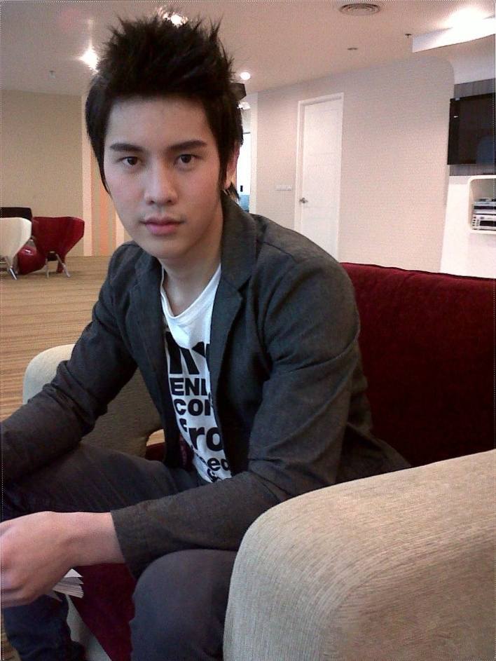กานต์ กุลานุพงศ์