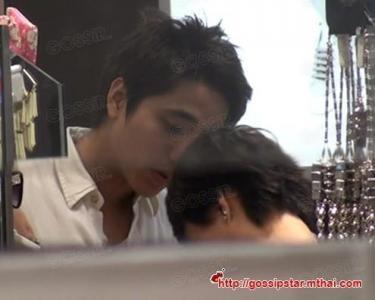 อเล็กซ์ สวีท เต้ย เปิดตัวอย่างเป็นทางการ