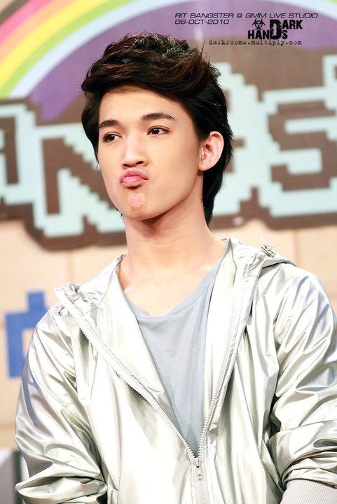ริท แอบเซ็ง เป็นข่าวพัวพันกับผู้ชายเยอะมาก