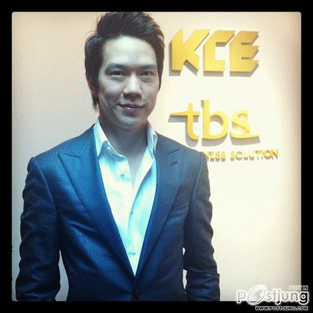 แอมธ์ พิธาน หวานใจสาวอั้ม หล่อดีเนอะ