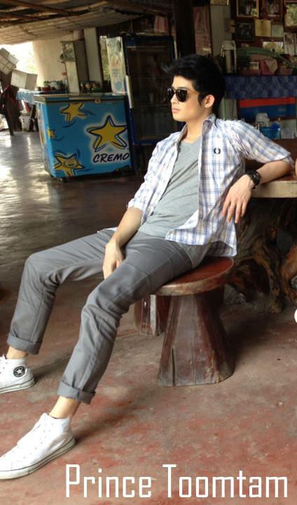 หลายมุม ชิวๆ กับ ตูมตาม