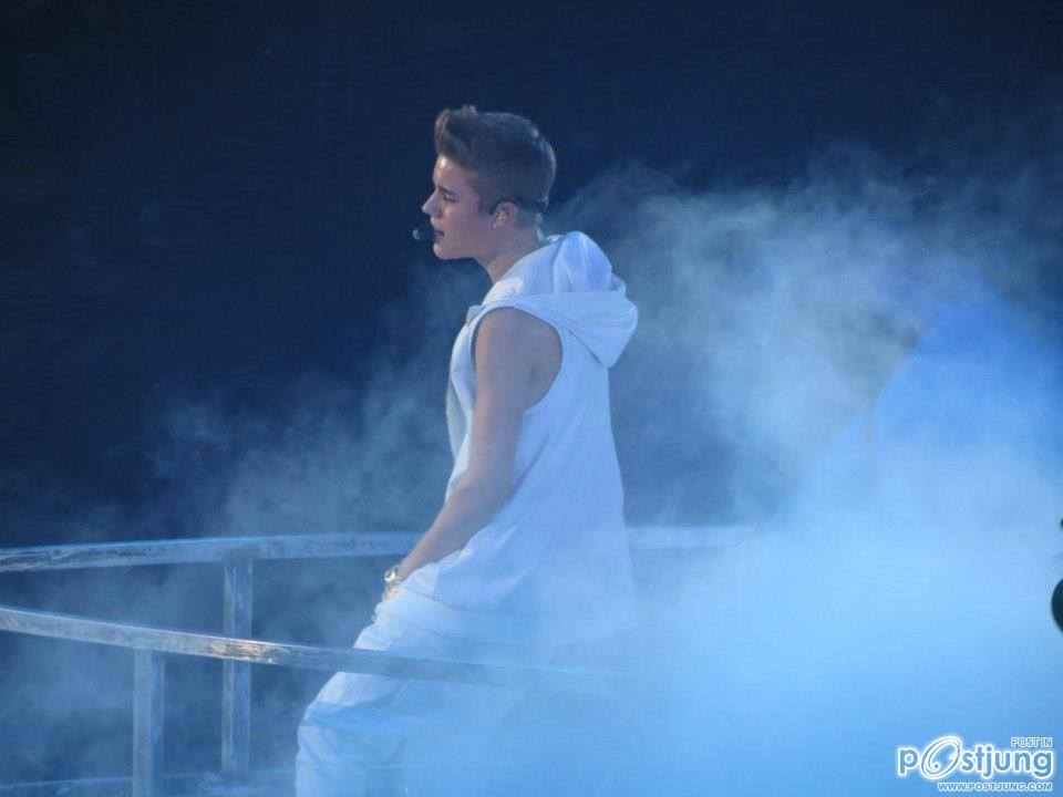 Justin Bieber Concert at Oakland&rsquo;s Oracle Arena, CA Justin Bieber กับ Beli