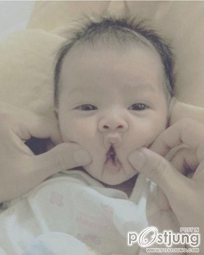 น่ารักอ่ะ แอมมี่ โชว์ลีลาเลี้ยง น้องลัลลาเบล