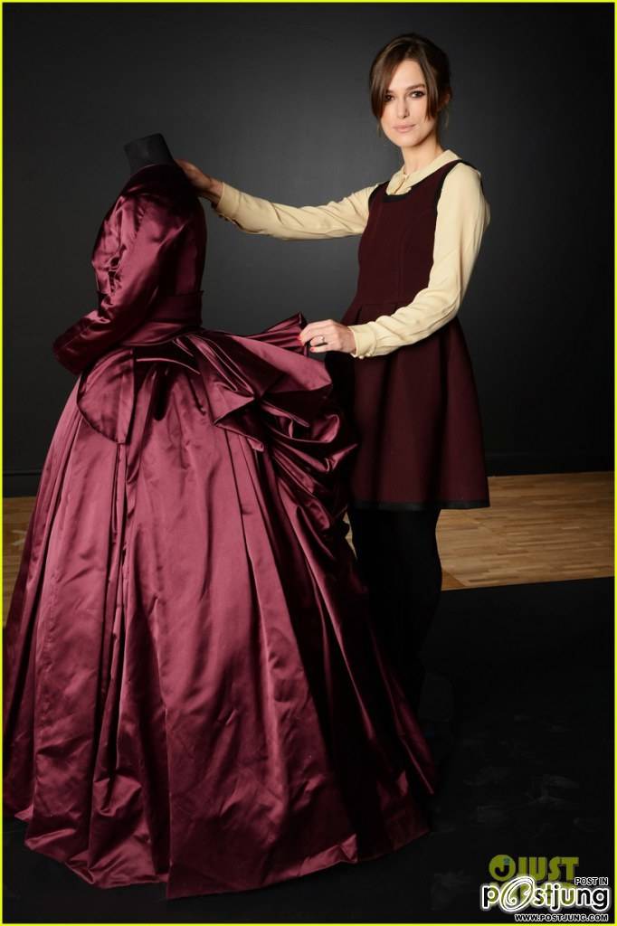 Keira Knightley: Hollywood Costume Exhibition!