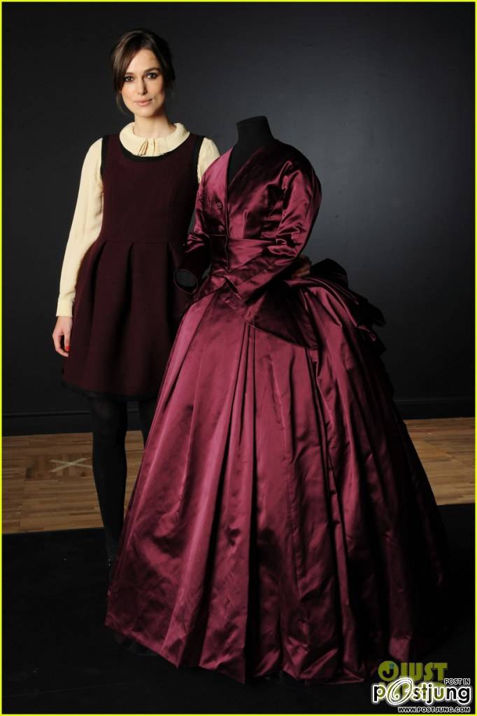 Keira Knightley: Hollywood Costume Exhibition!