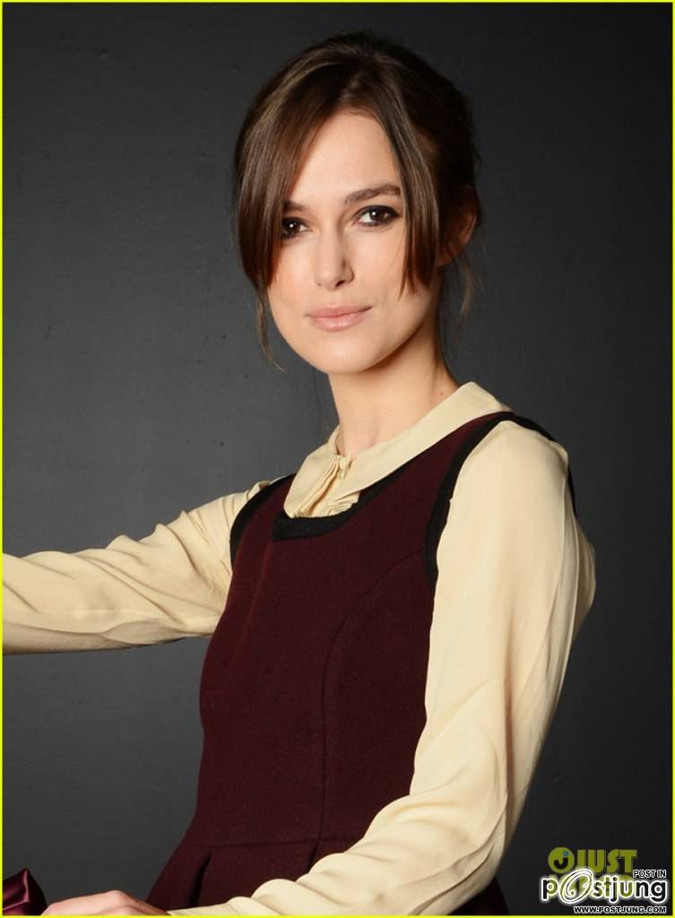 Keira Knightley: Hollywood Costume Exhibition!