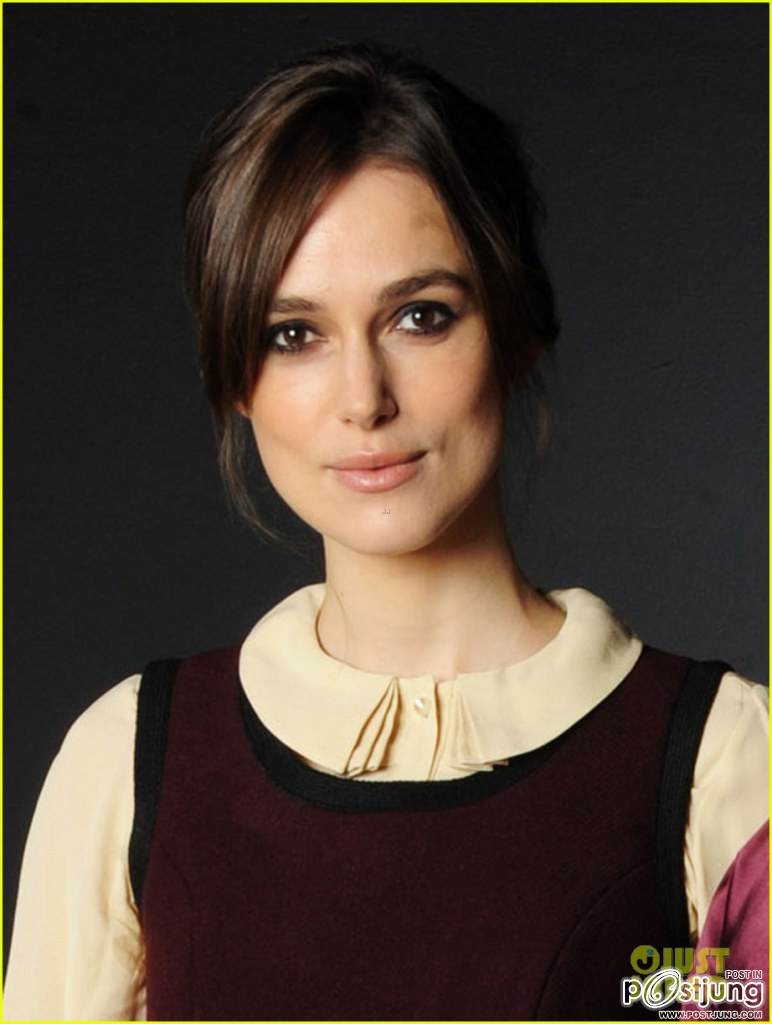 Keira Knightley: Hollywood Costume Exhibition!