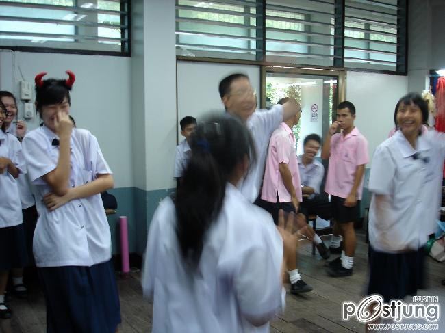 ฉัตร ชุดนักเรียน น่ารักเว่อร์