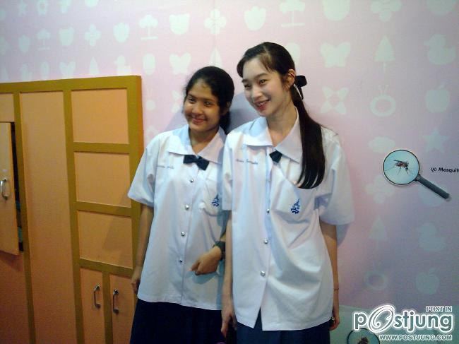 ฉัตร ชุดนักเรียน น่ารักเว่อร์