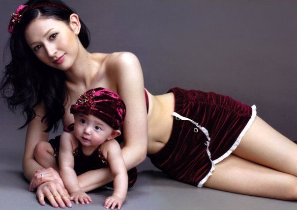 ลีอาห์ ดิซอน กับ มิล่า(ลูกน้อย)
