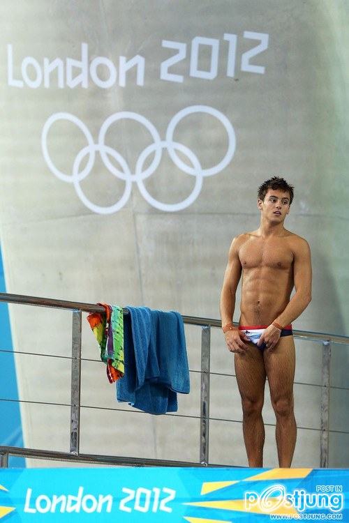 Men in Speedo 01