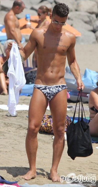 Men in Speedo 01