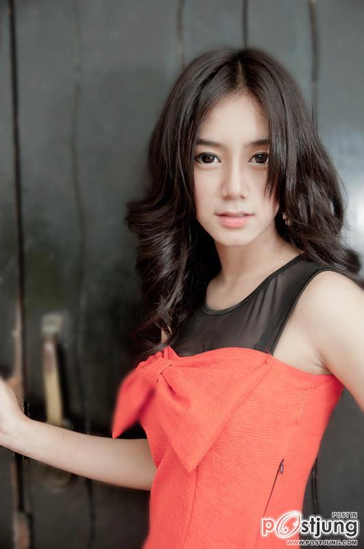น้องปลายฟ้า ชิโนรสวิทยาลัย