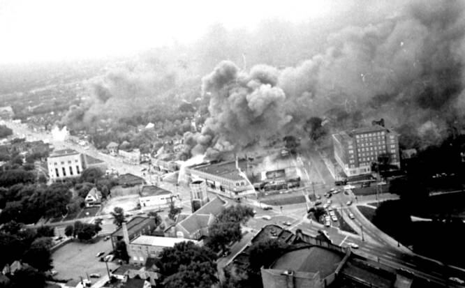 ดีทรอยต์ Motor City 2 - 1967 Race Riots สาเหตุแห่งการล้มสลาย