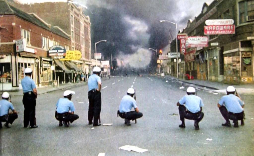 ดีทรอยต์ Motor City 2 - 1967 Race Riots สาเหตุแห่งการล้มสลาย
