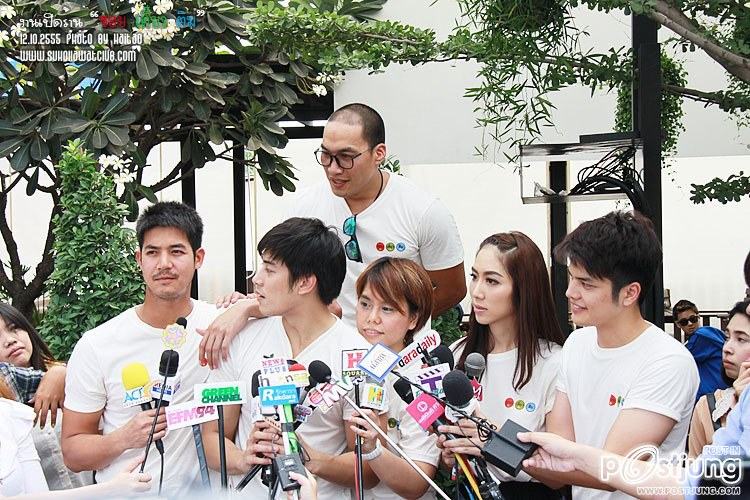 เวียร์กับเหล่าดาราในงานเปิดร้าน ซอย เตี๋ยว ติม