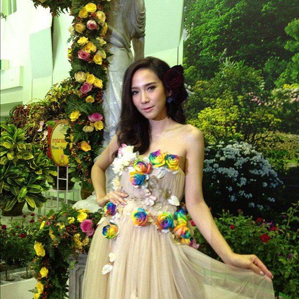 สวยมากพี่สาวสุดที่รัก