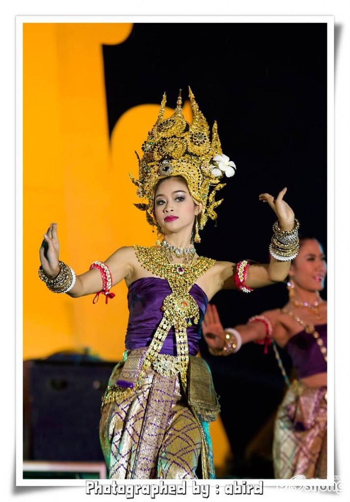 ชุดประจำชาติกัมพูชา