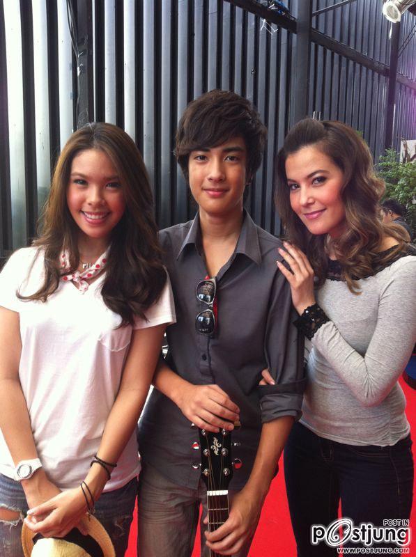ชาช่า น้องสาวธัญญ่า และนาธาน หลานชายธัญญ่า