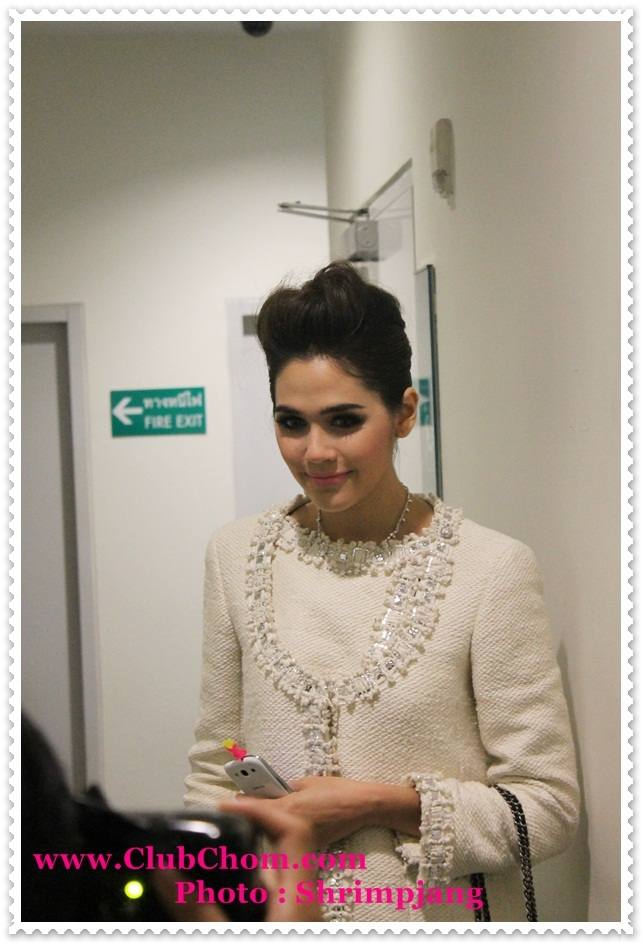 ชมพู่ อารยา ในชุดกลับสวยหวานมาก