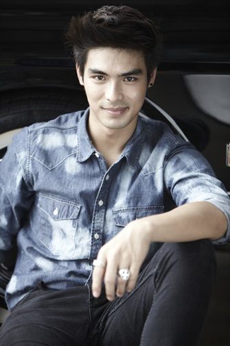 นายเติ้ลหนุ่มคลีโอ