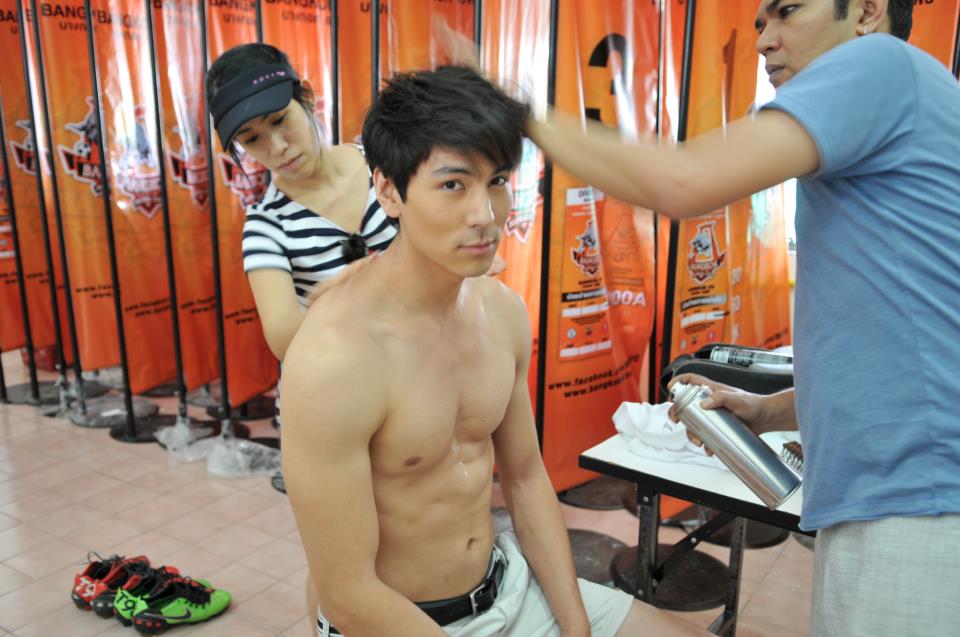 หนุ่มๆคลีโอ2012