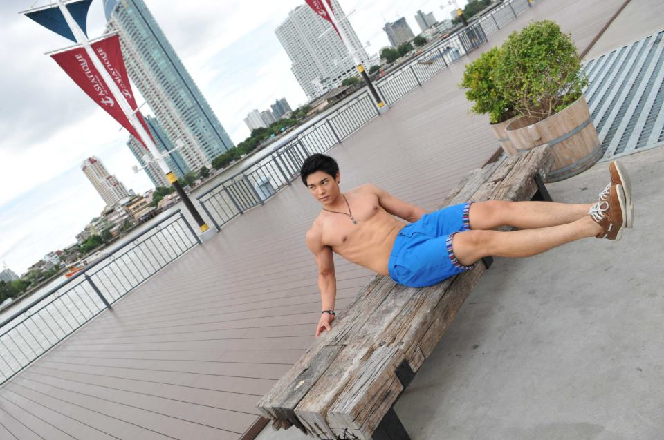 หนุ่มๆคลีโอ2012