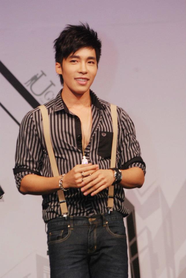 เก็บตกจากหนุ่มๆเสื้อผ้าน่าใส่ทั้งนั้น