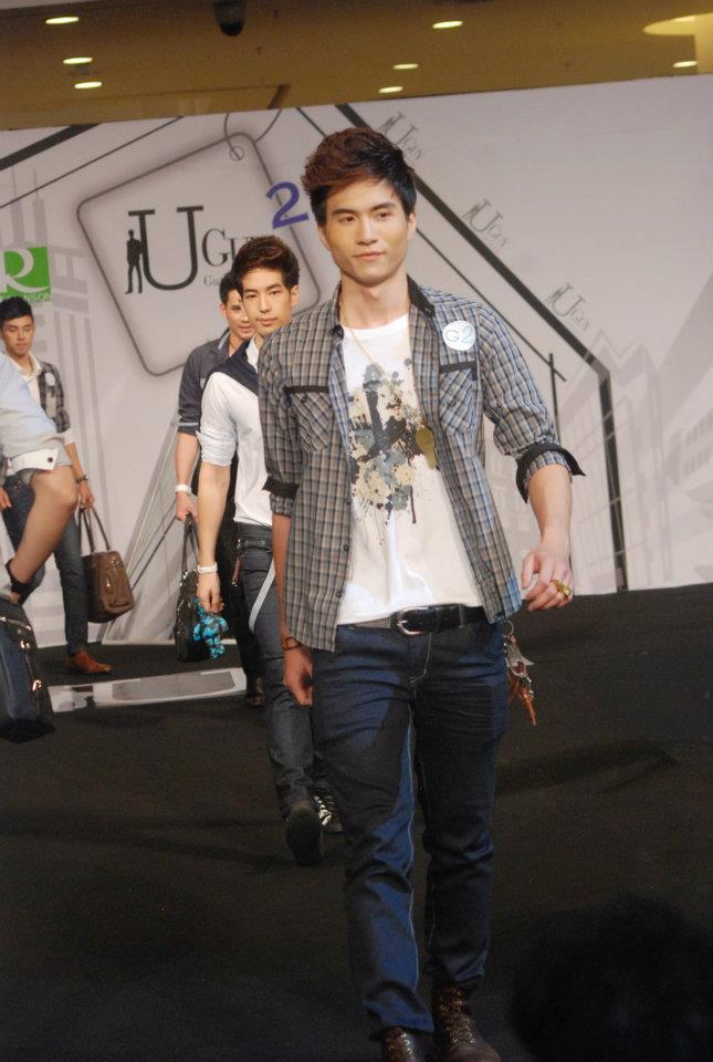 เก็บตกจากหนุ่มๆเสื้อผ้าน่าใส่ทั้งนั้น