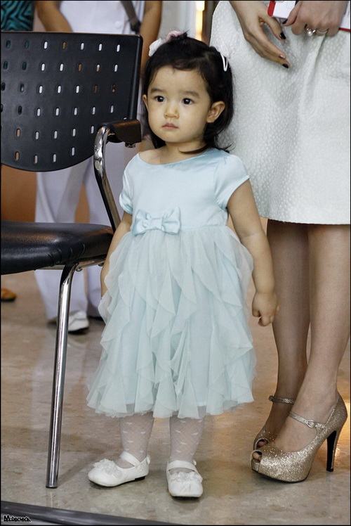 ภาพล่าสุด ของ "น้องณดา" ลูกสาวซุปตาร์ กับอิริยาบถน่ารักๆ