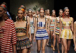 แด่สาวๆ Dolce & Gabbana