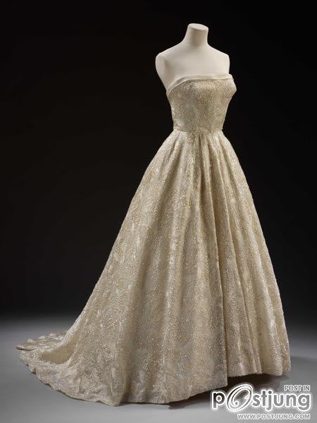 ใส่เดรสสวยๆ