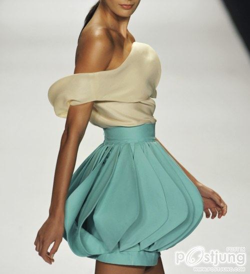 ใส่เดรสสวยๆ