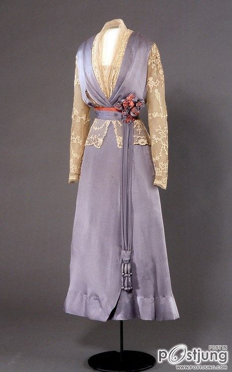 ใส่เดรสสวยๆ