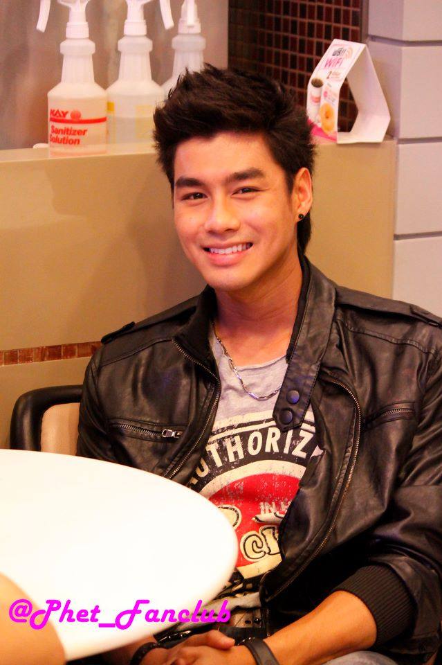 เพ็ชร ธกฤต หล่อเวอร์>>>