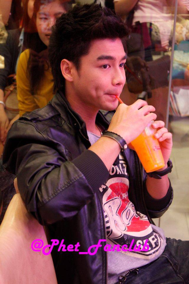 เพ็ชร ธกฤต หล่อเวอร์>>>