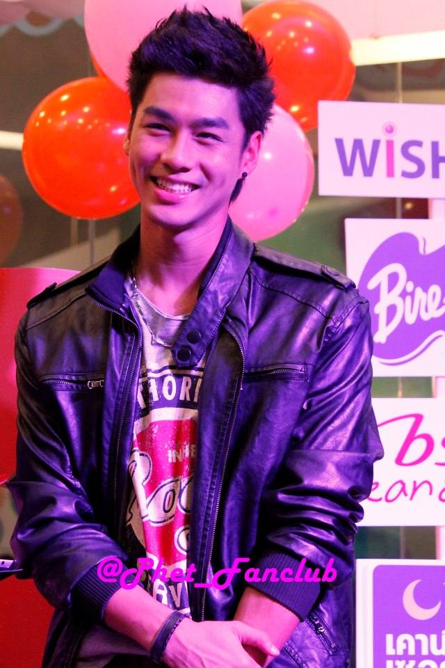 เพ็ชร ธกฤต หล่อเวอร์>>>
