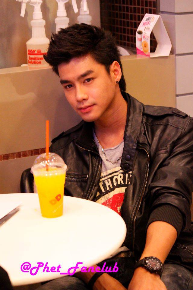เพ็ชร ธกฤต หล่อเวอร์>>>