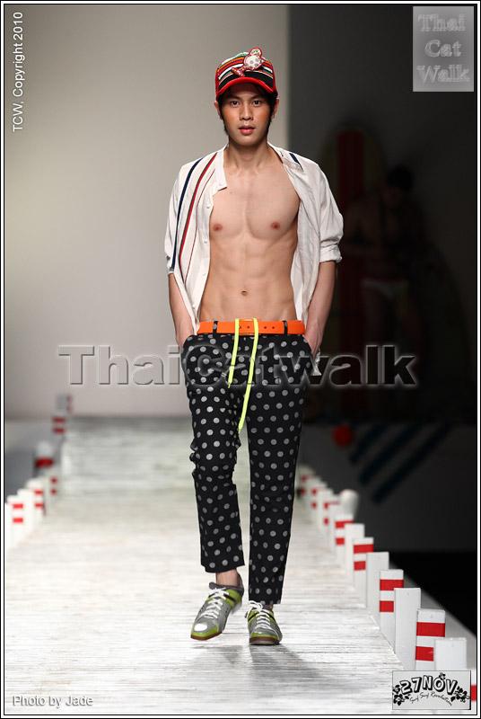 บรรดานายแบบ จาก 27 Nov. Elle Fashion Week