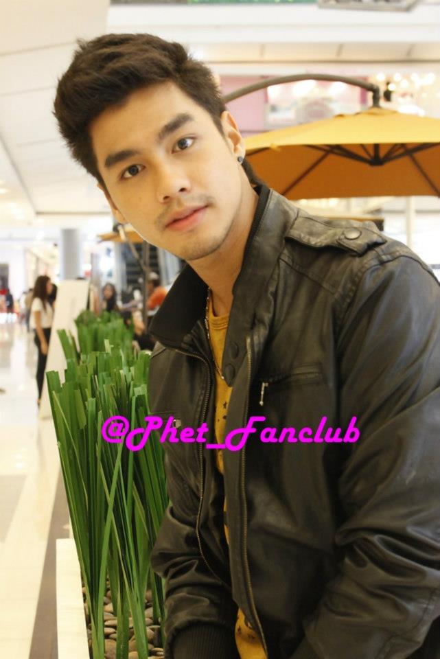 หล่อทุกมุมจริงๆผู้ชายคนนี้