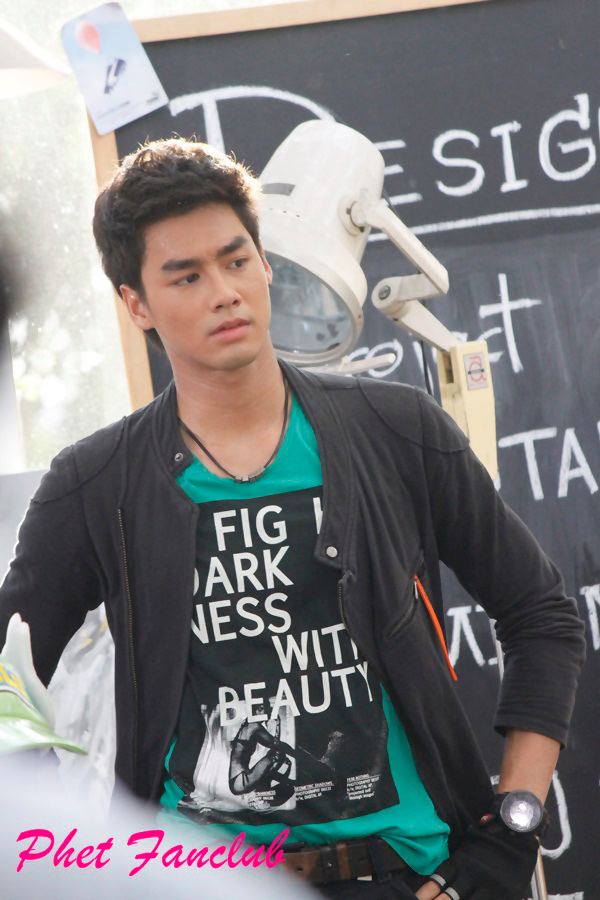 หล่อทุกมุมจริงๆผู้ชายคนนี้
