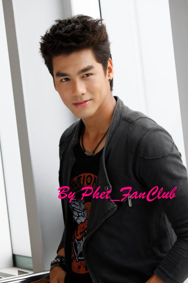 หล่อทุกมุมจริงๆผู้ชายคนนี้