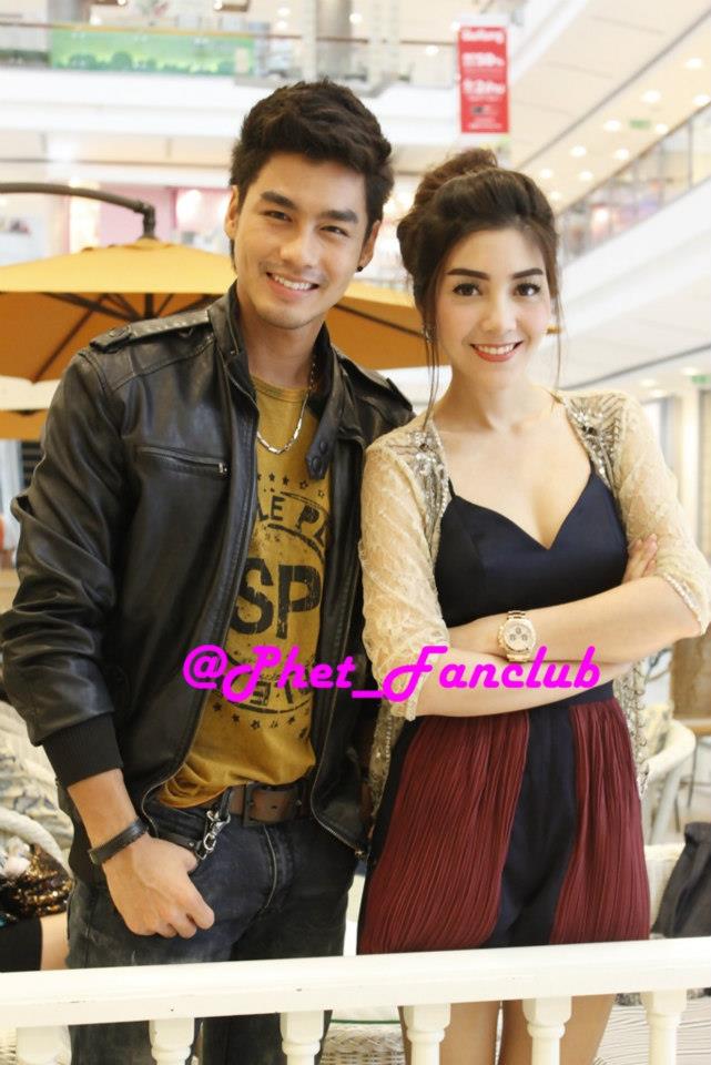 หล่อทุกมุมจริงๆผู้ชายคนนี้
