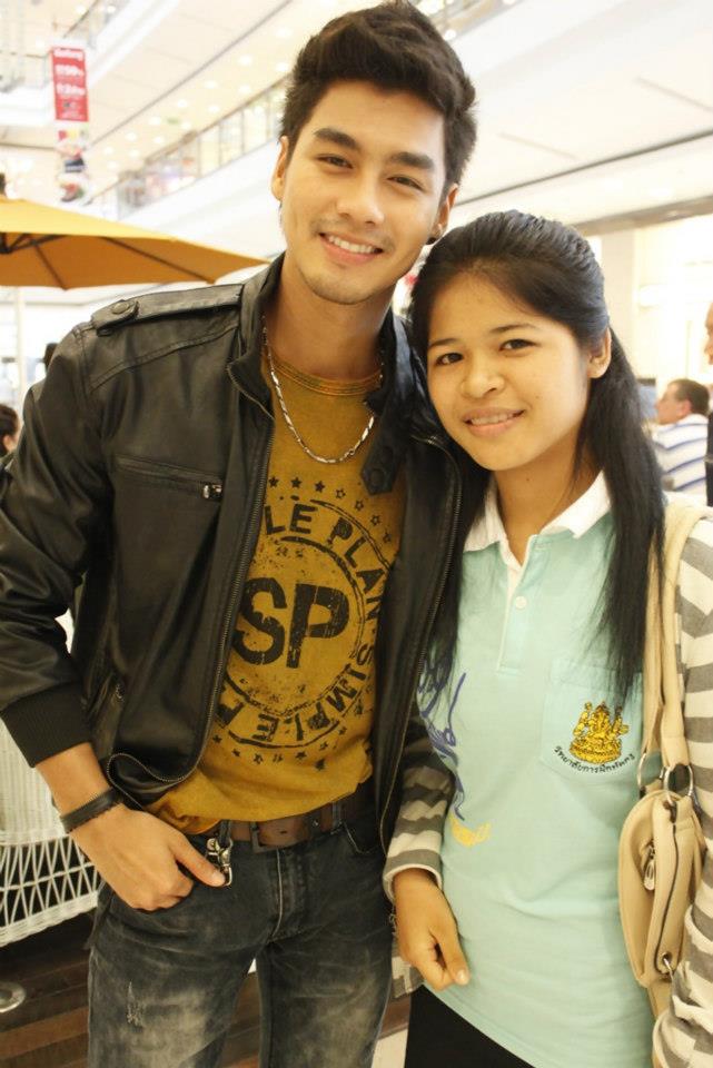 หล่อทุกมุมจริงๆผู้ชายคนนี้
