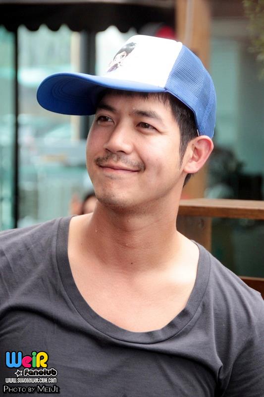 รอยยิ้มของหนุ่มเวียร์...